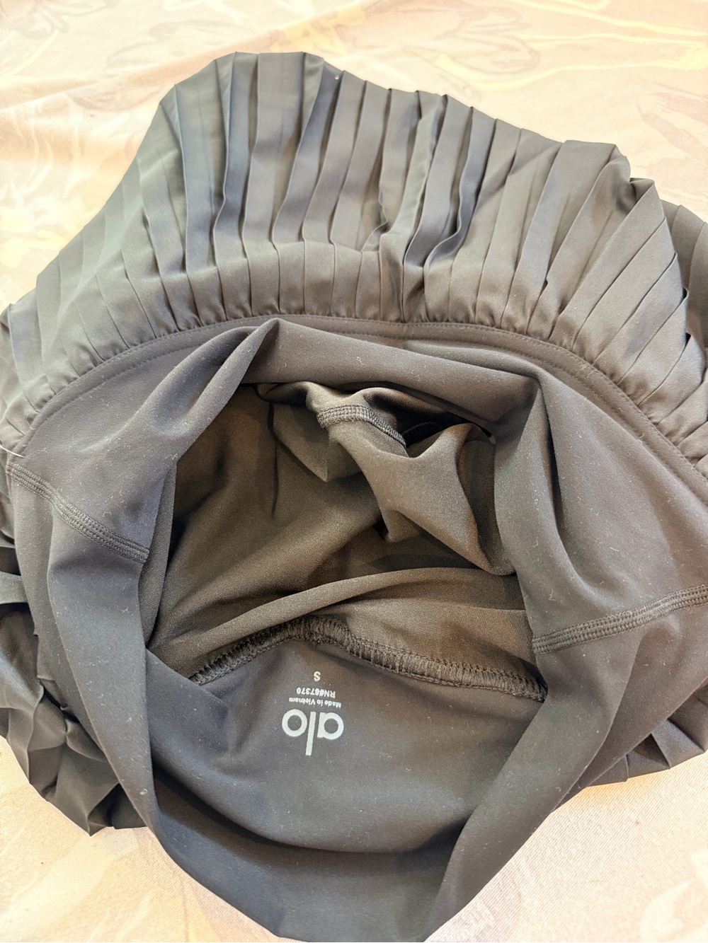 ALO Yoga Black Pleated Skater Skirt with Logo - Picture 5 of 7